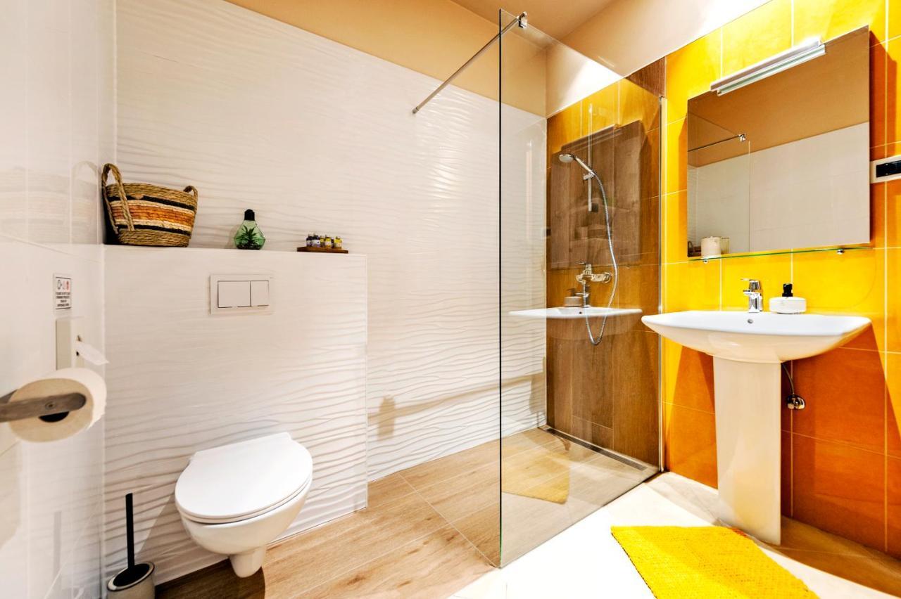 Room And Apartments Antea Ровінь Екстер'єр фото