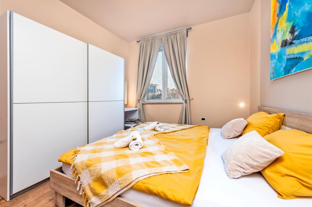 Room And Apartments Antea Ровінь Екстер'єр фото