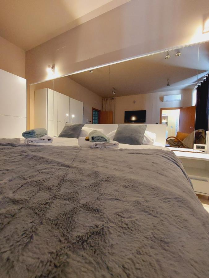 Room And Apartments Antea Ровінь Екстер'єр фото