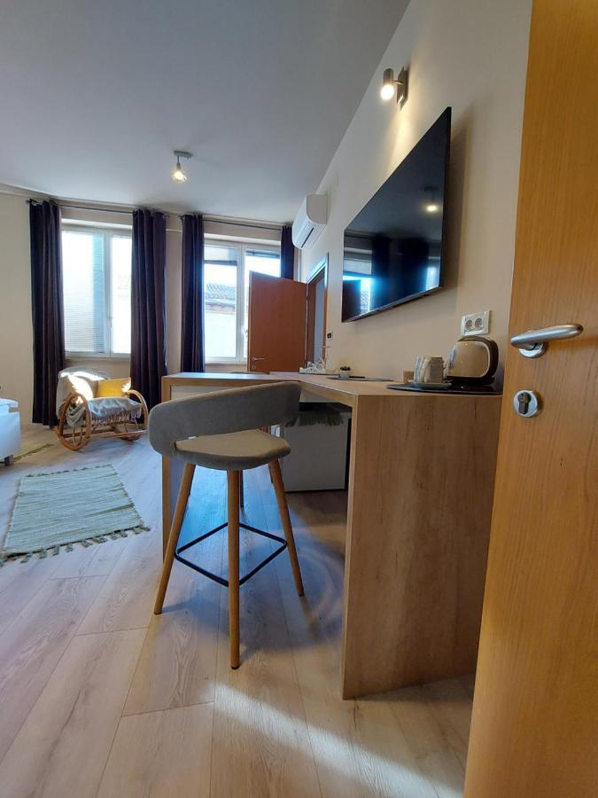 Room And Apartments Antea Ровінь Екстер'єр фото